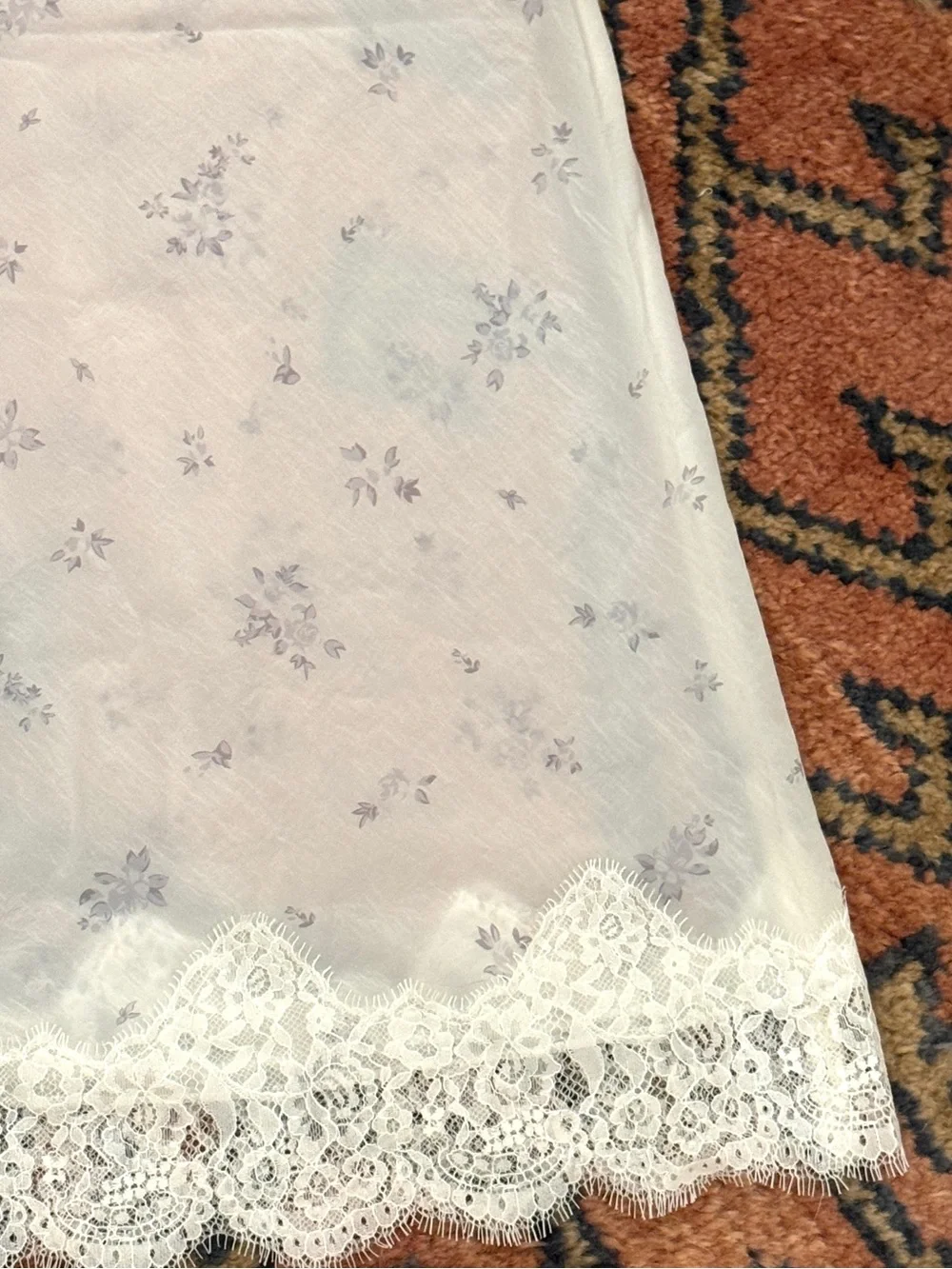 Zara SEMI SHEER FLORAL NYLON SKIRT - White / Gray Size XS Slip Style Lace Trim